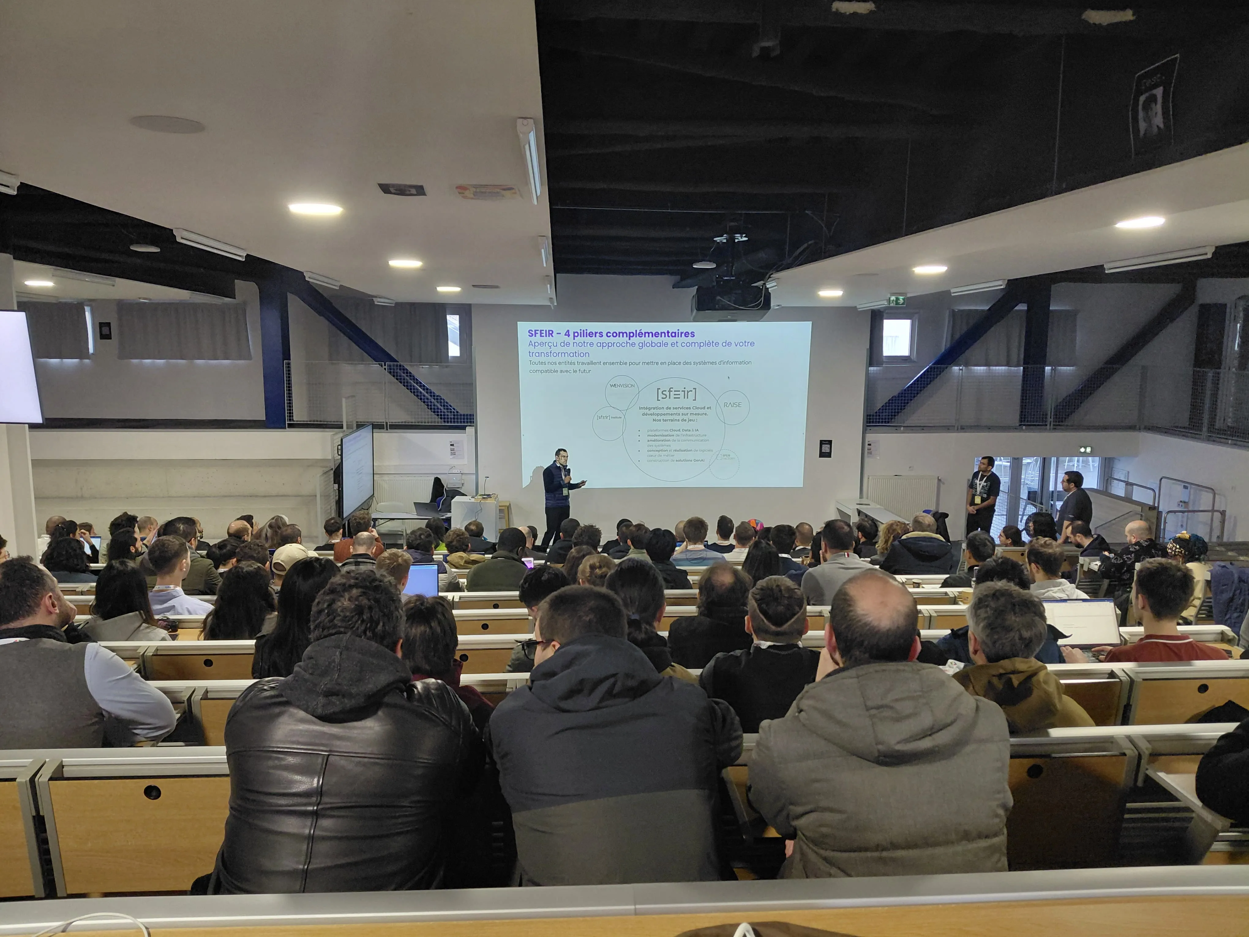 Crowd DevFest